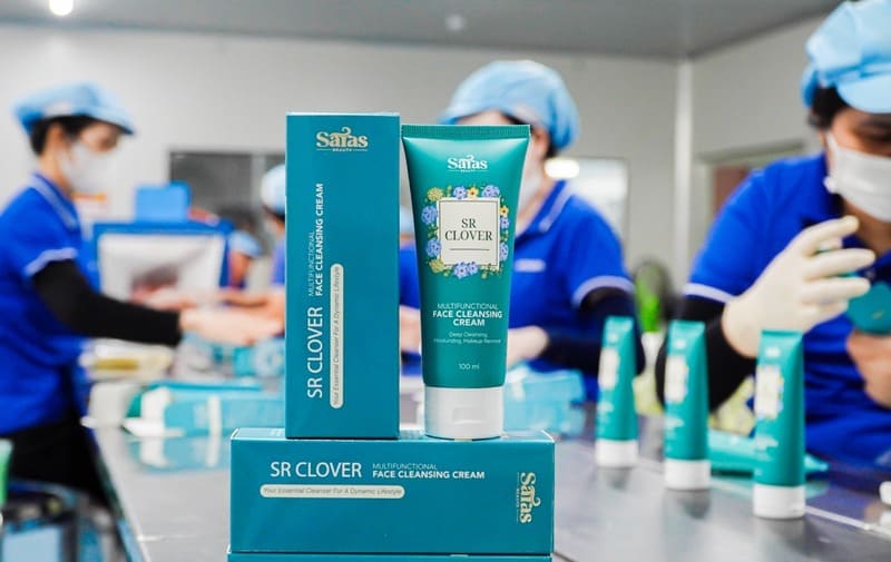 review-sua-rua-mat-da-nang-sr-clover-5