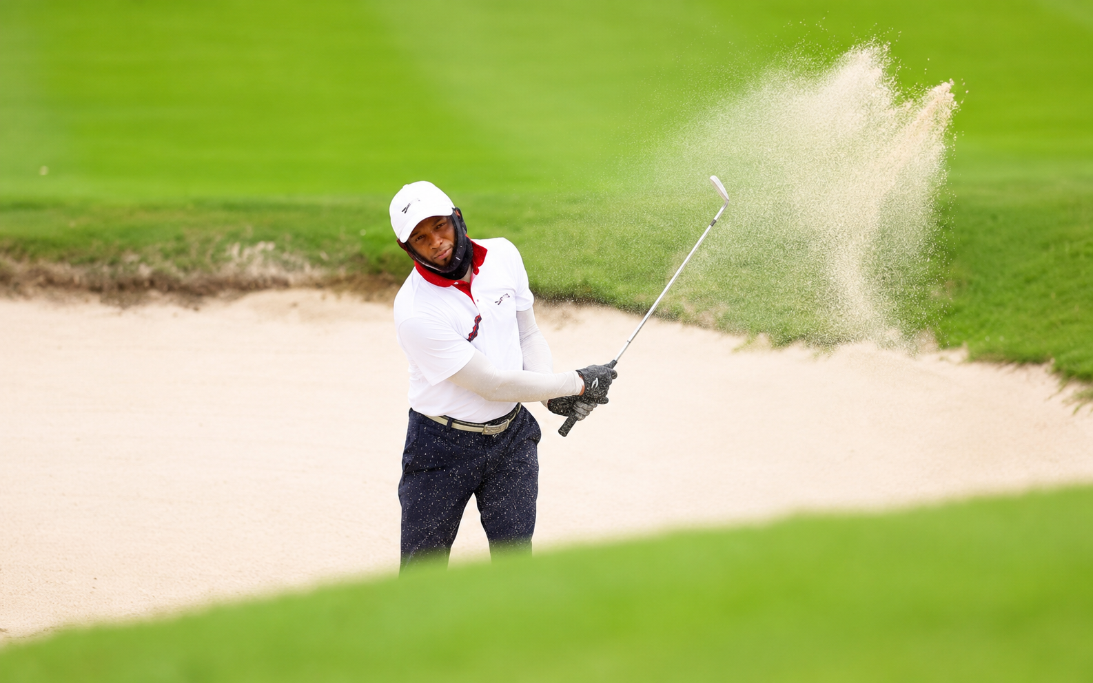 Golfer thi đấu tại Giải golf tranh cúp VTV Times lần thứ II với sự đồng hành của Saras Beauty